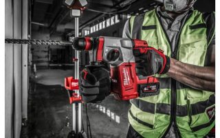 Martillo Combinado SDS-Plus Milwaukee sin escobillas M18™ de 26mm con FIXTEC™ muestra trabajo